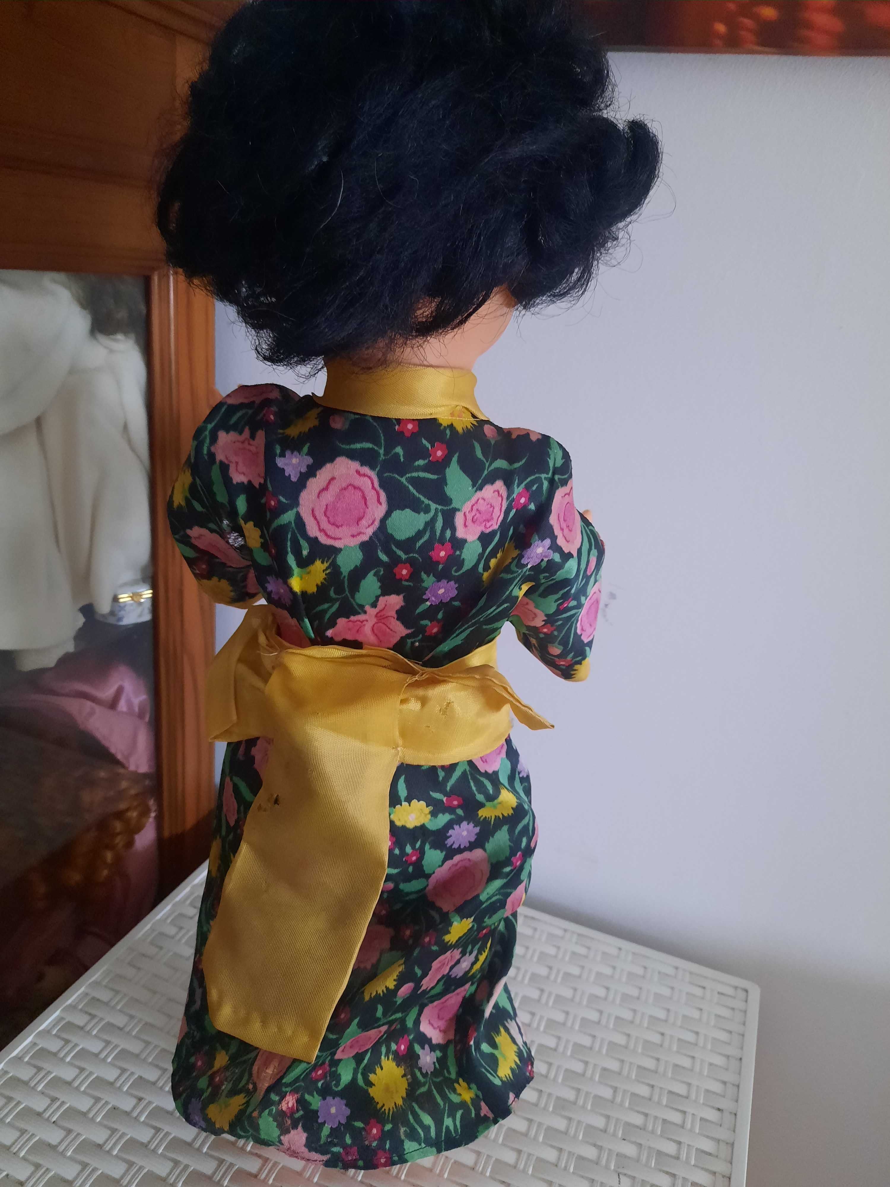 Maravilhosa boneca muito antiga