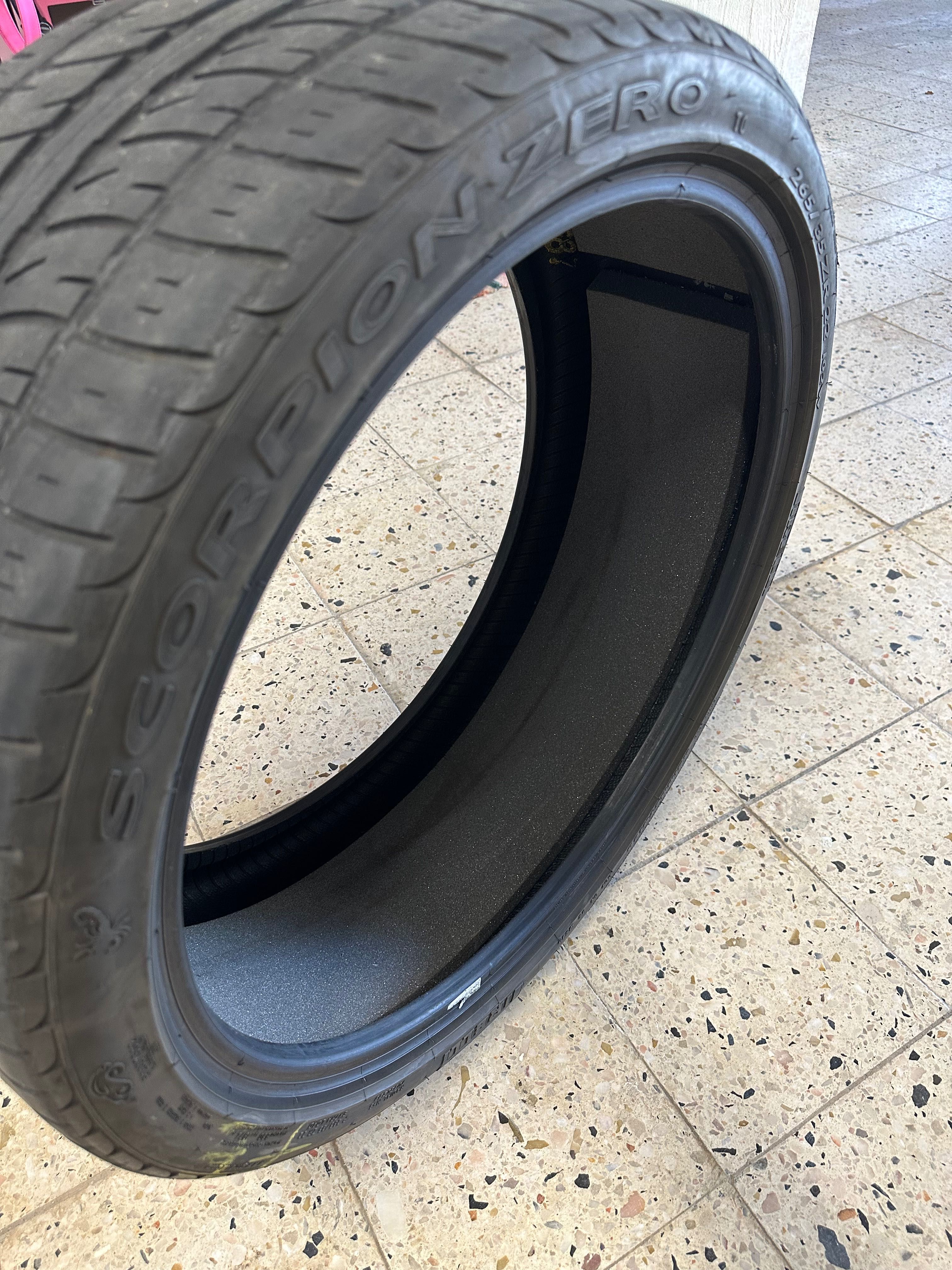 Pneu Pirelli Scorpion Zero 265/35ZR22 102W (EV T0) usado