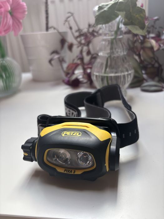 Latarka czołówka petzl pixa 3
