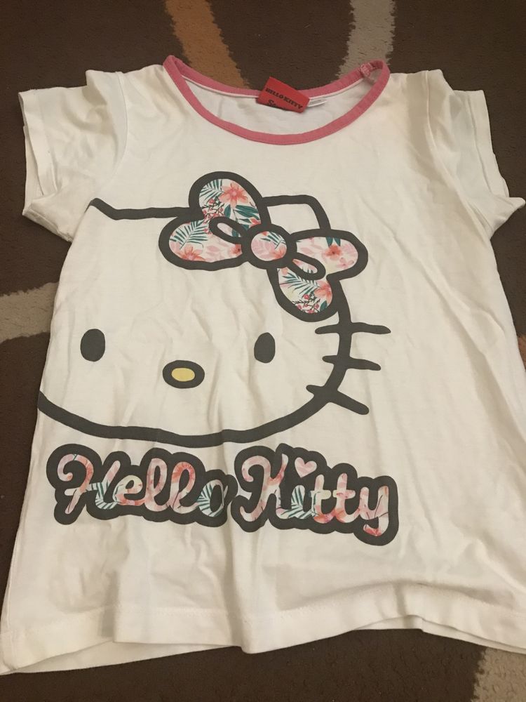 Pijama de verao da Hello Kitty, tamanho 6-8 anos