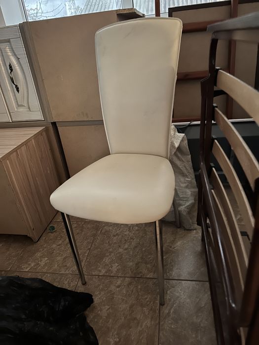 Стулья  для  кухни ,  гостиной.