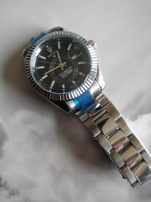 Relógio com caixa e bracelete Inox