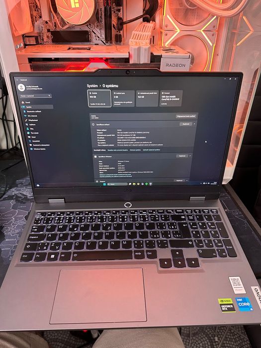 Lenovo LOQ 15iax9