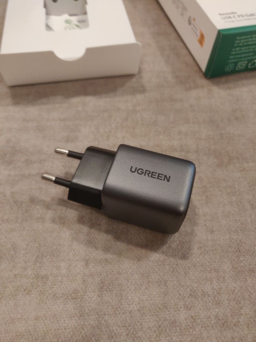 Швидка GaN зарядка для Iphone 12 13 14 15 Ugreen 20W