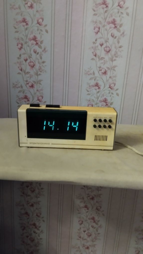 Часы СССР электроника