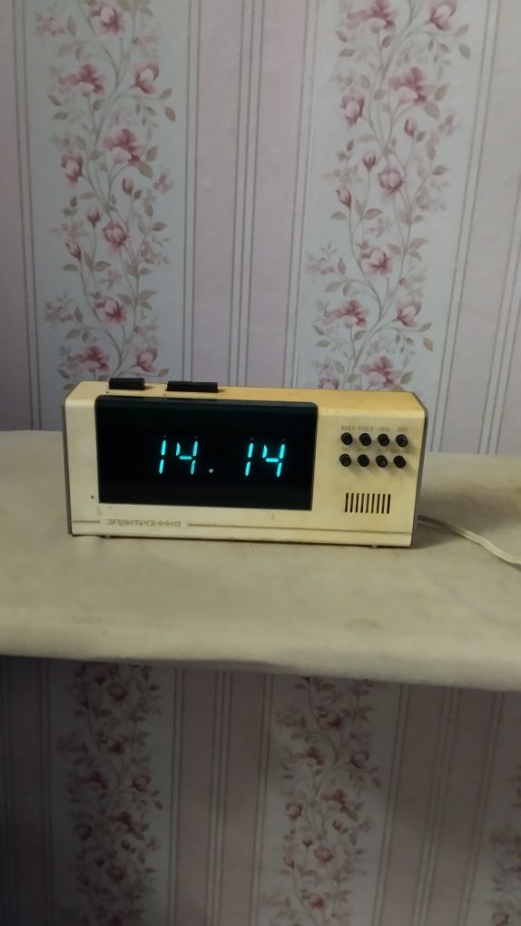 Часы СССР электроника