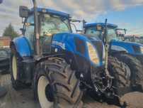 Ciągnik New Holland T7.200 z womem i tuzem