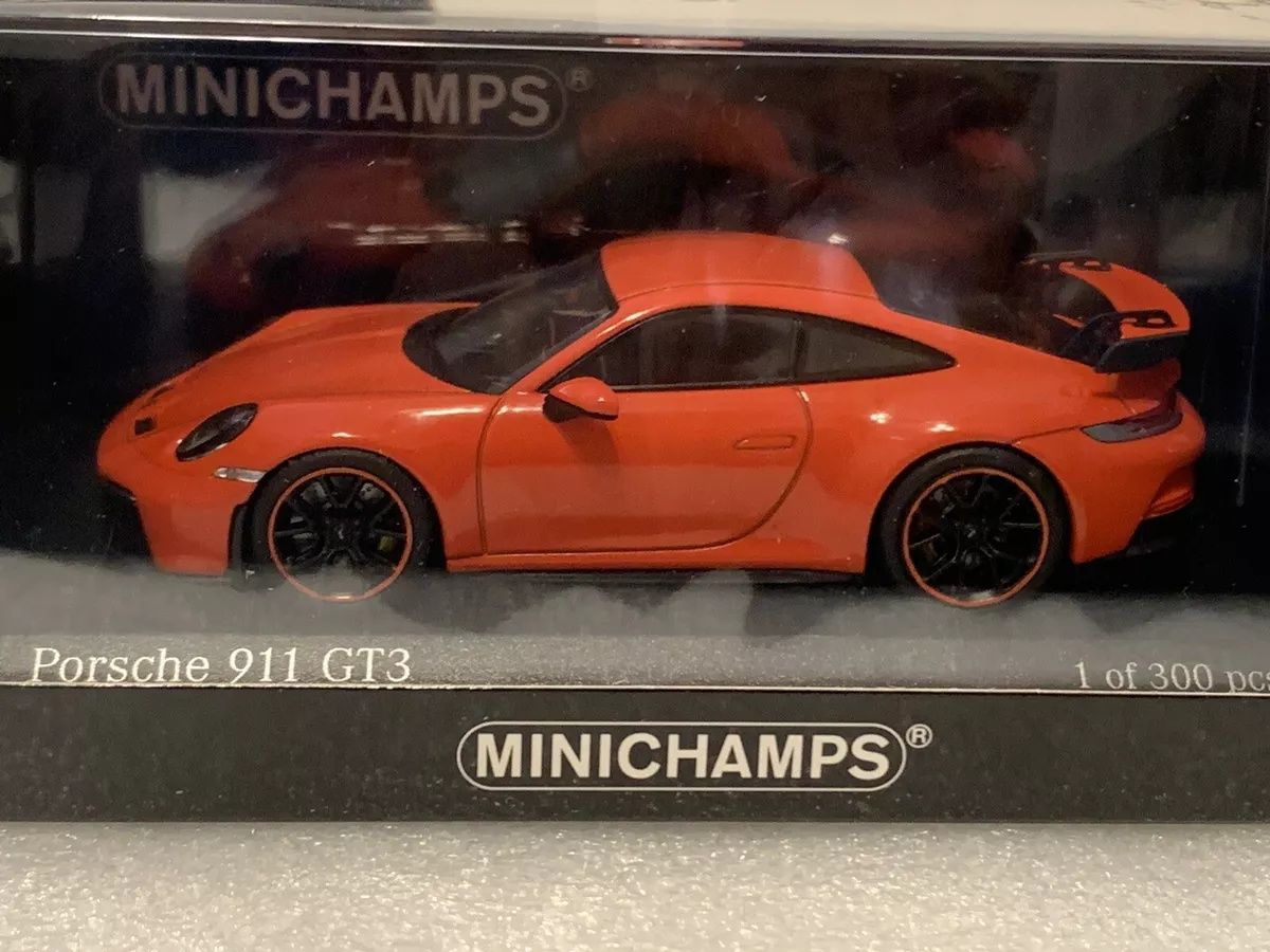 Minichamps 1:43 porsche 911 (992) GT3 ano 2020