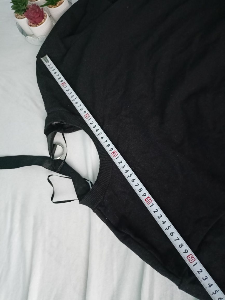 Czarna bluza dresowa z wycięciem XL 42 kokardka