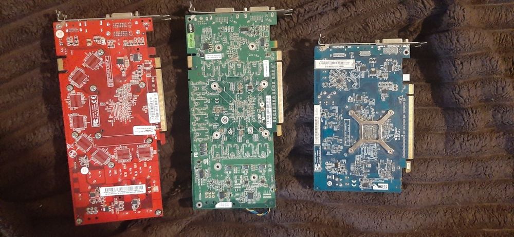 відеокарти працюють