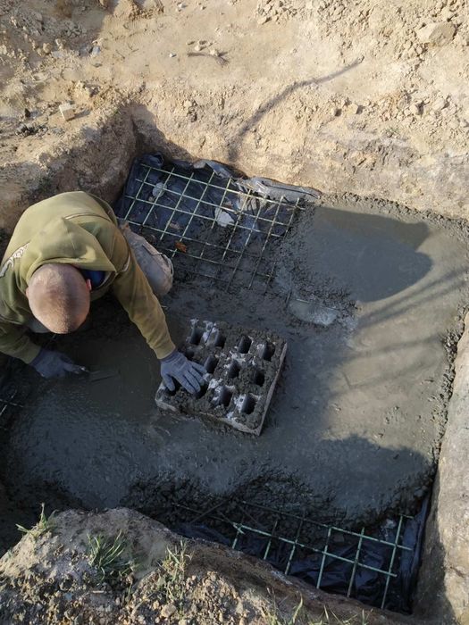 Ручная чистка сливных ям. Септик.Илосос. Выкачка. Ассенизатор. Яма.