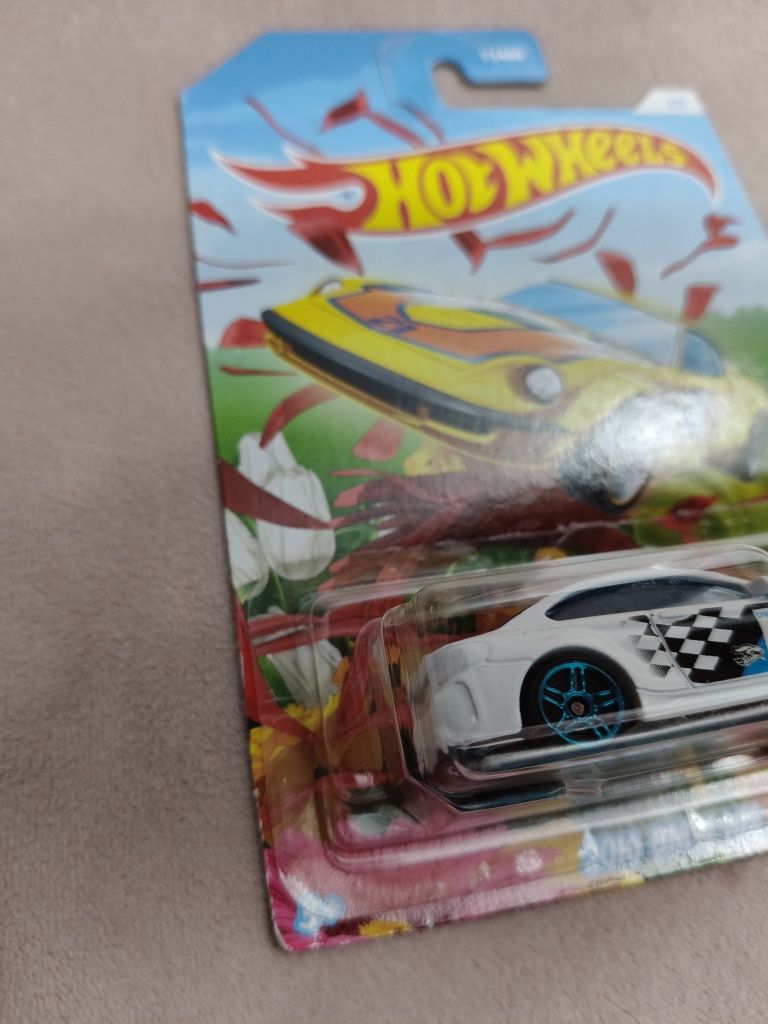 Hot Wheels 2016 BMW M2 z roku 2021