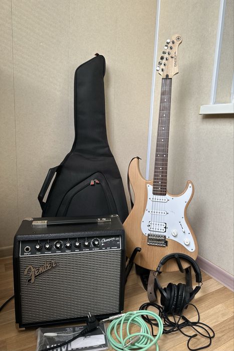 Продам Електрогітару YAMAHA PACIFICA 112J + комбік FENDER CHAMPION 20
