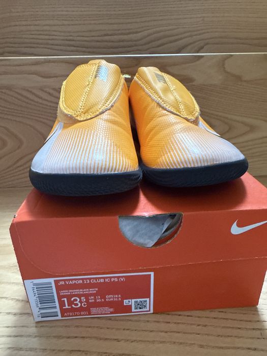 Buty halówki na rzepy NIKE rozmiar 31,5