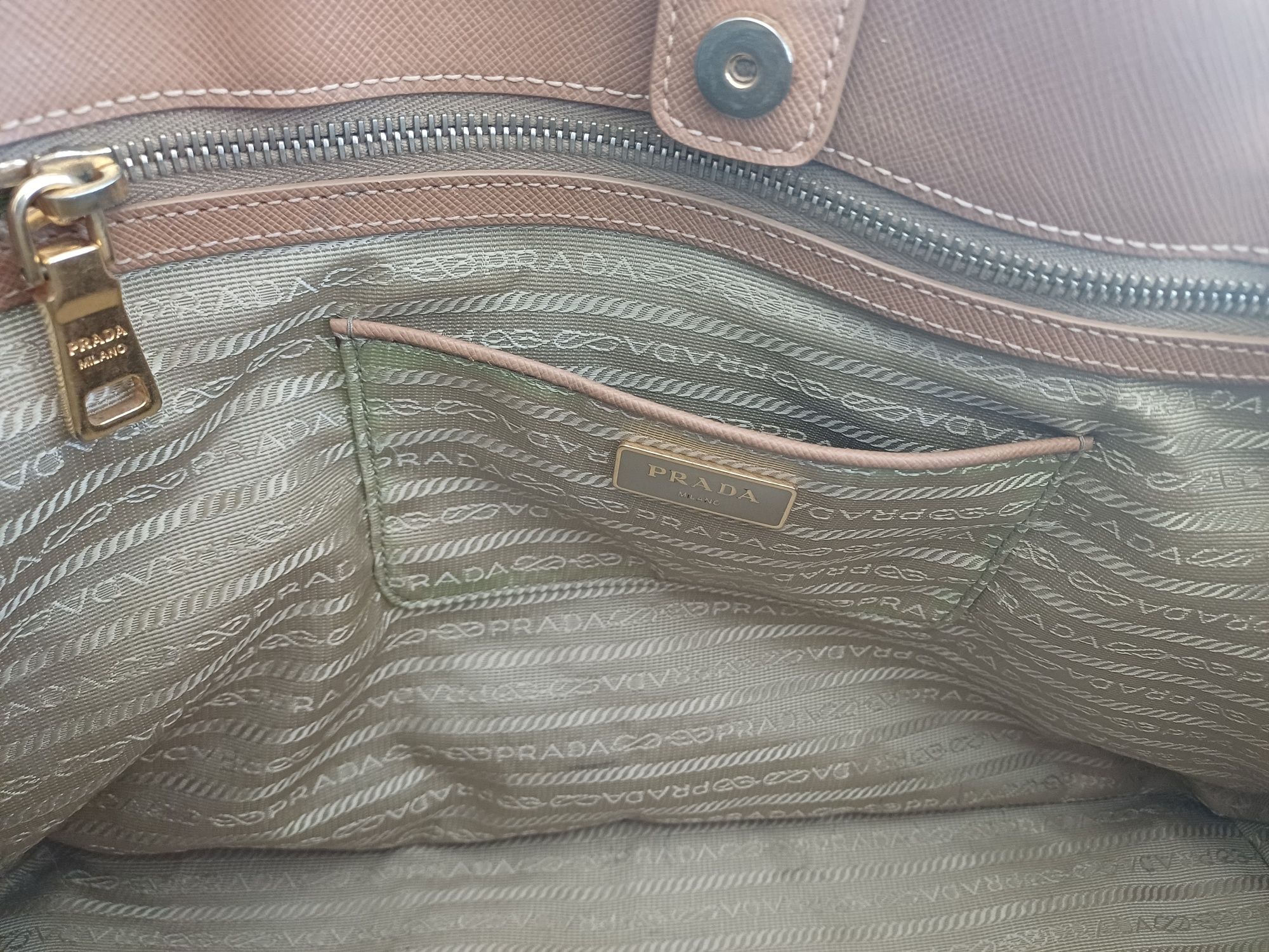 Prada Gallerie medium