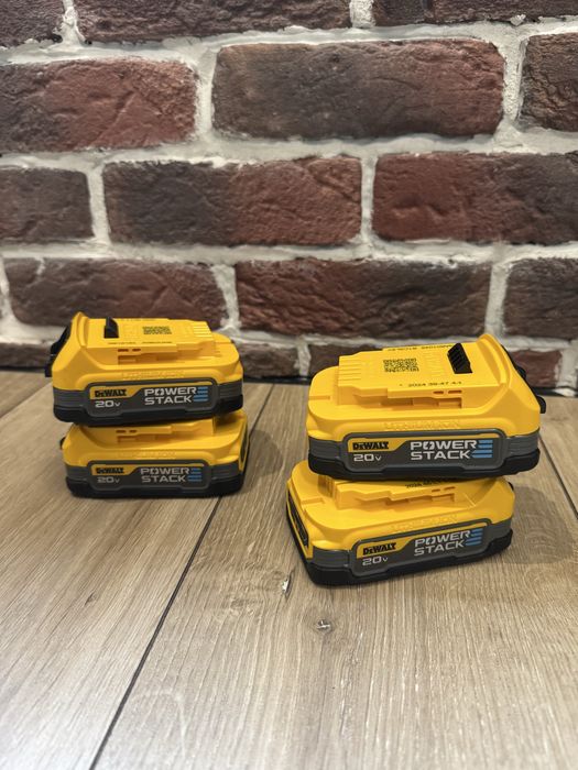 Аккумулятор DeWalt powerstack dcbp034  1.7Ah