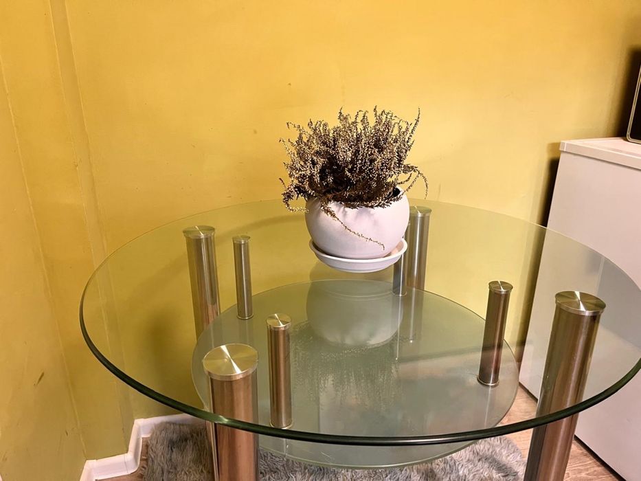 Стіл обідній круглий скляний