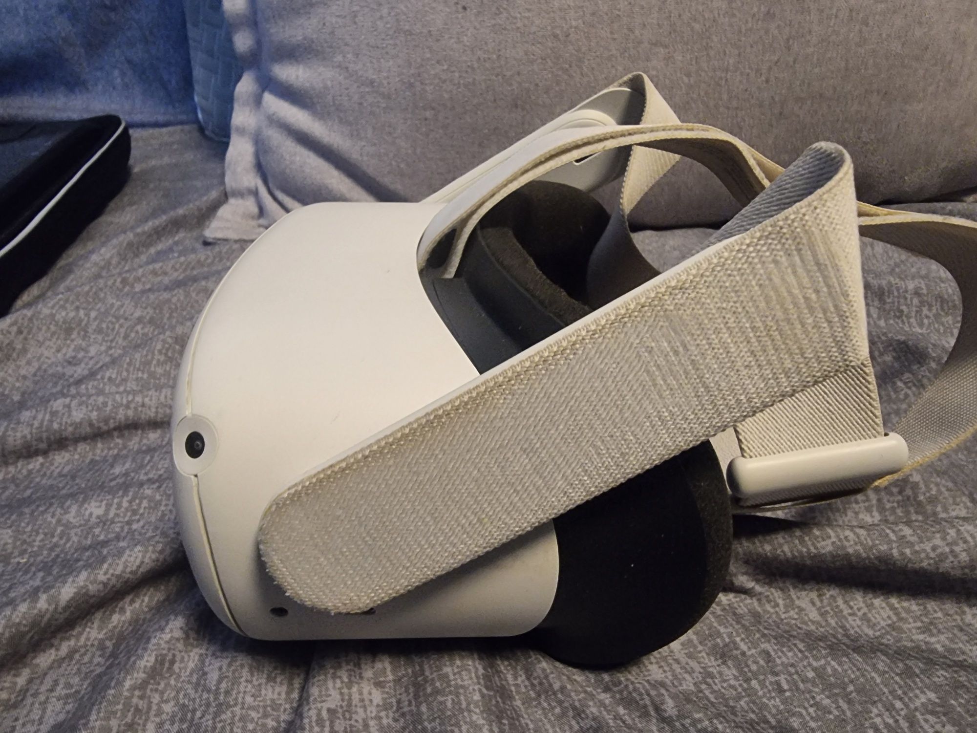 oculus quest 2 mało używane 2 pady google Vr