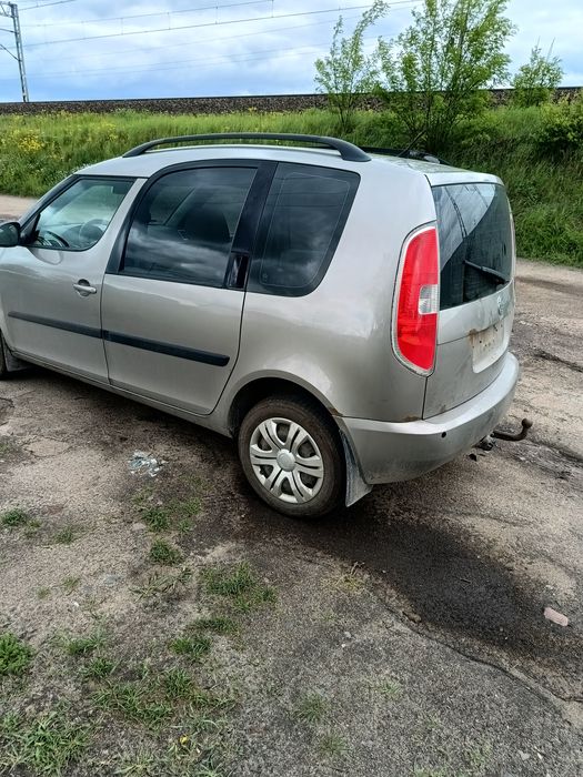 Skoda roomster na części 9202