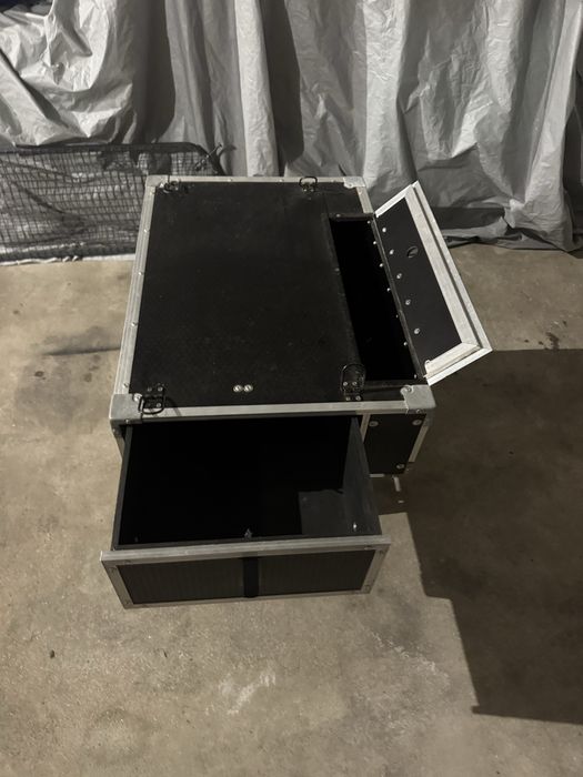 Caixa todo o terreno arrumaçao jipe