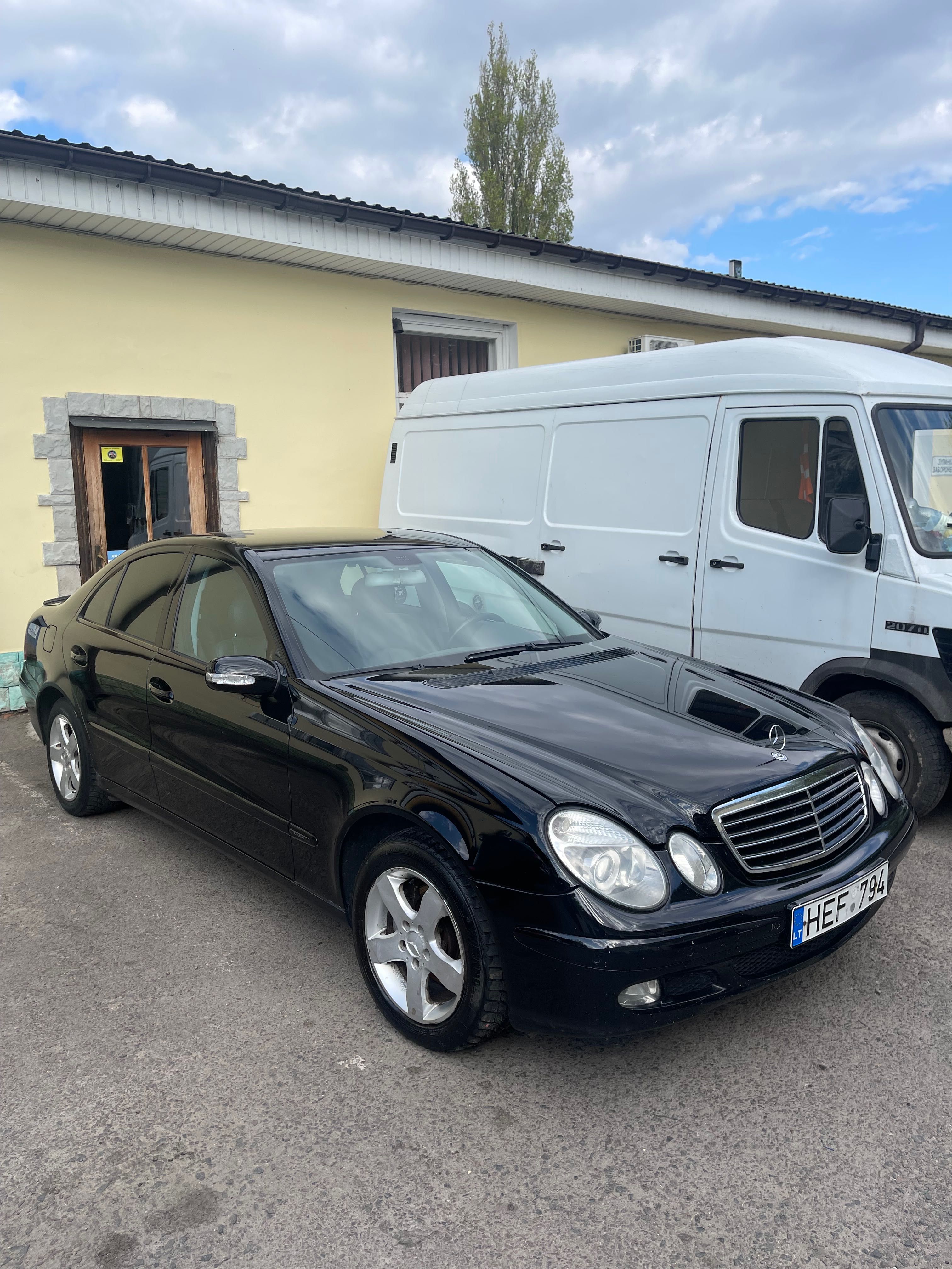 Продам Mercedes e211 2.7 дизель