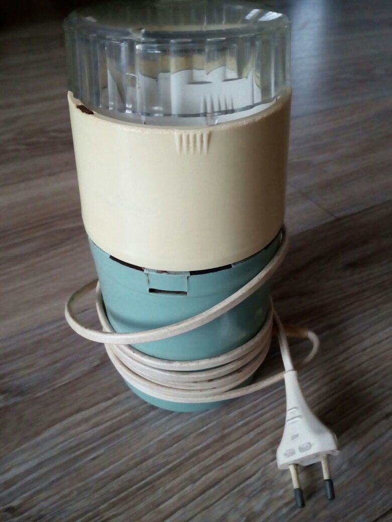 Młynek Predom typ UD 50G,  1971 r.