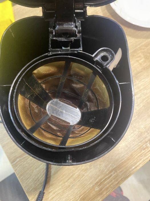 Продам кофемашину в хорошем состояние