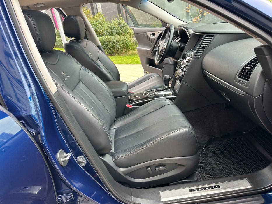 Infiniti QX70 3.7i V6 Premium