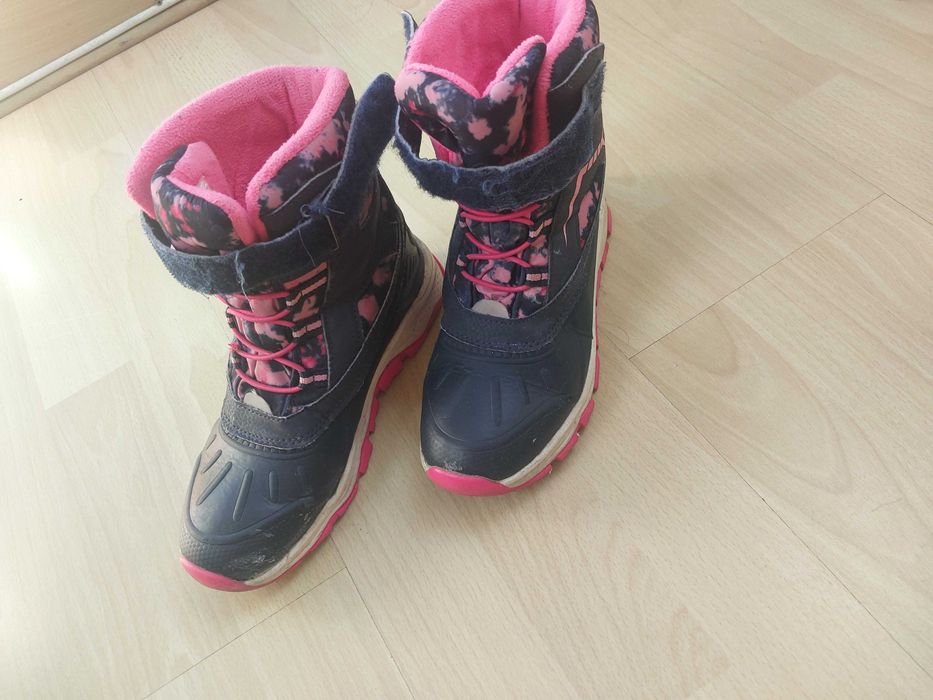 Zimowe buty dla dziewczynki r.34
