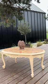 Stylowy  stolik kawowy z kamiennym blatem