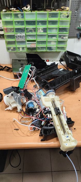 Naprawa serwis ekspresów do kawy Saeco Nivona Melitta DeLonghi Siemens