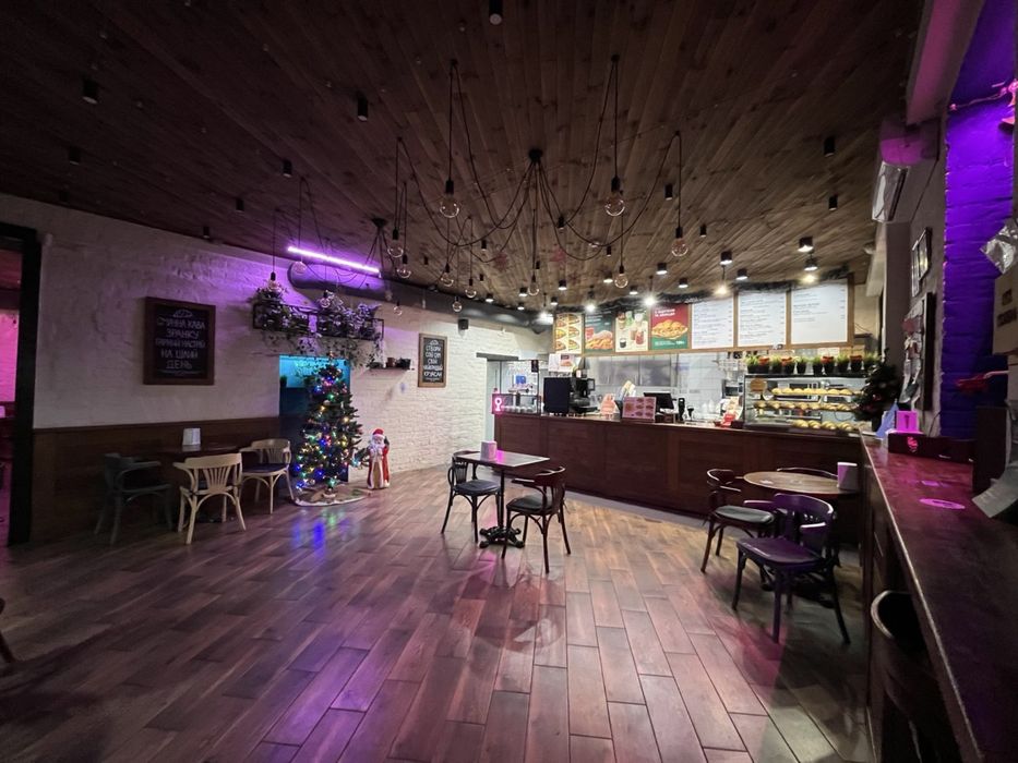 Оренда фасадного приміщення Майдан Незалежності