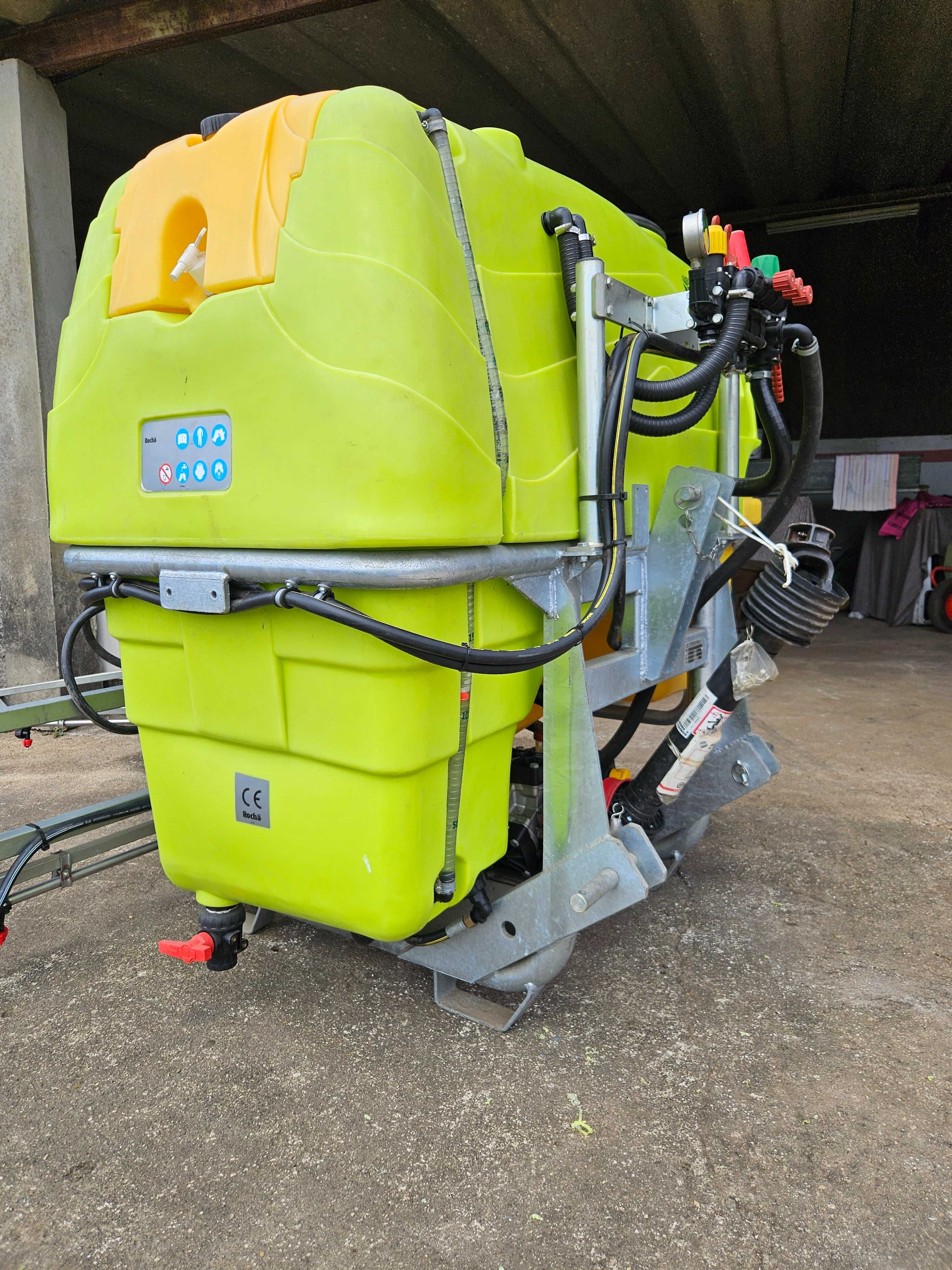 Pulverizador 800 L Omega c/ Barra 8 metros