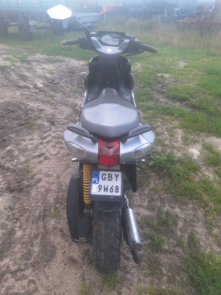Aprilia sr factory