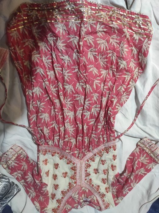 Vestido lindo e alegre