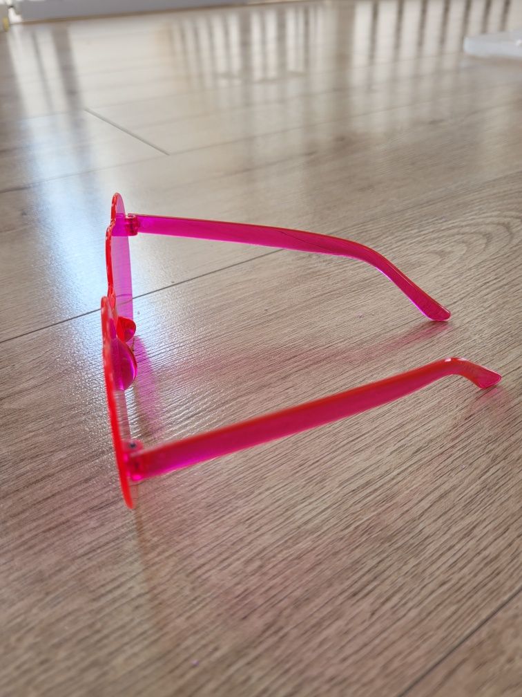 Okulary przeciwsłoneczne damskie różowe serca Barbie