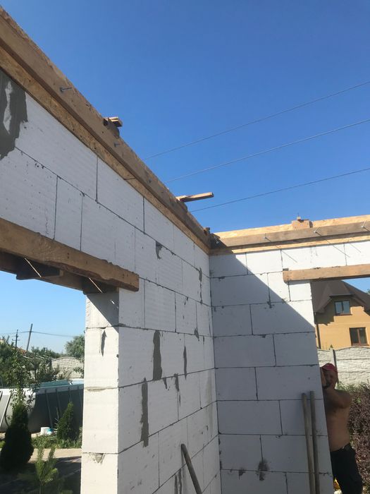 Монтаж фасадных термопанелей под клинкерный кирпич.