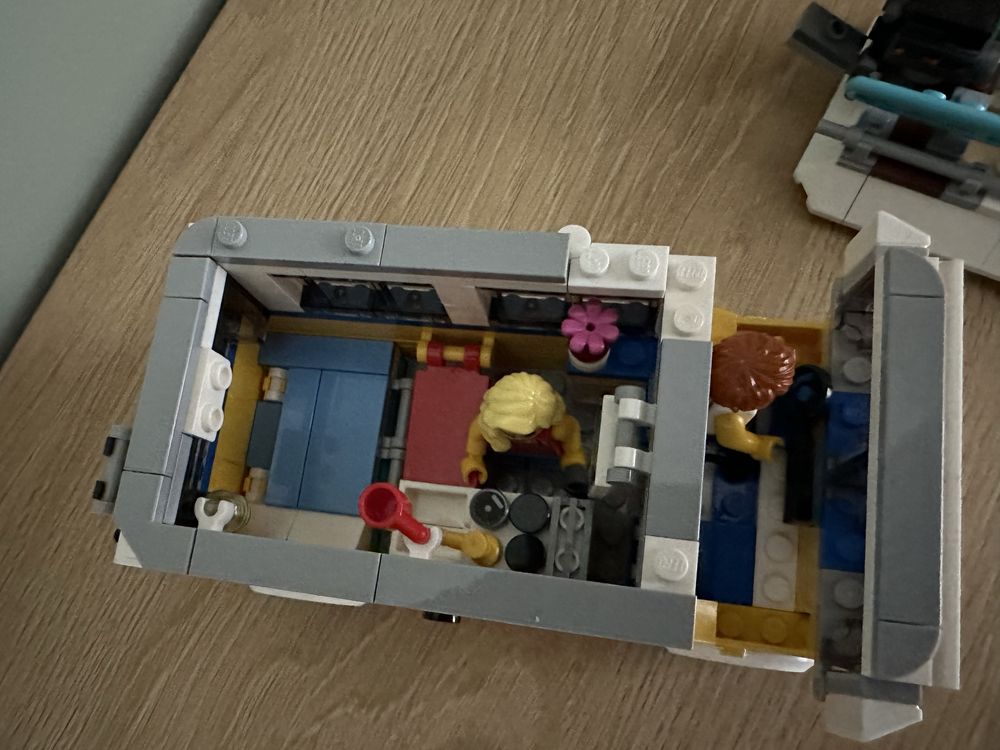 Lego Creators Сонячний фургон серфінгіста