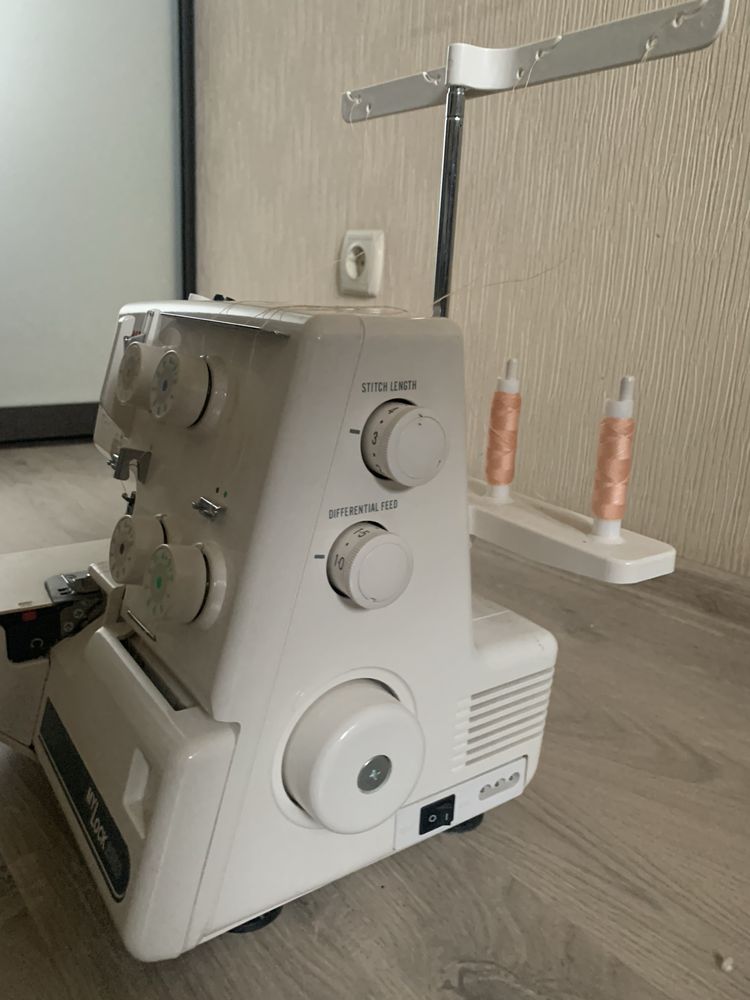 Оверлок Janome Mylock 205D