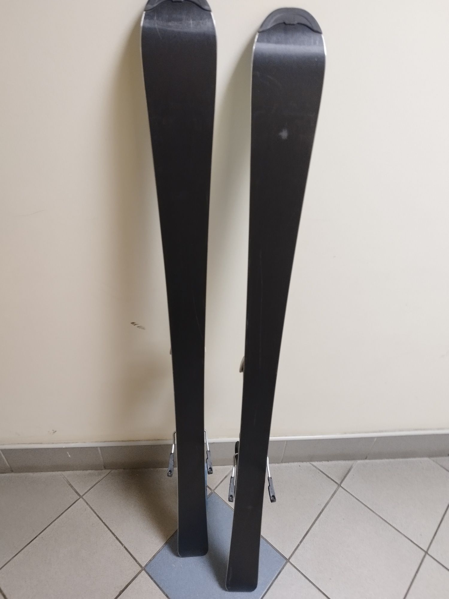 Atomic vantage junior 130 cm. Po serwisie. Ostra krawędź gładki slizg