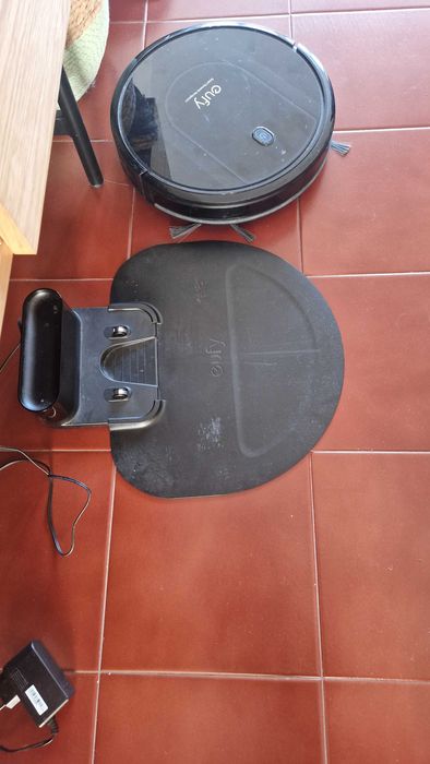 Robô Aspirador Eufy RoboVac G10 Hybrid