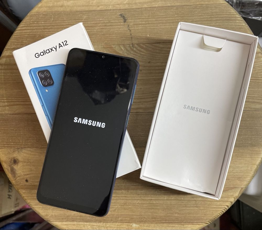 Samsung Galaxy A12 | 32 ГБ | Гарний стан