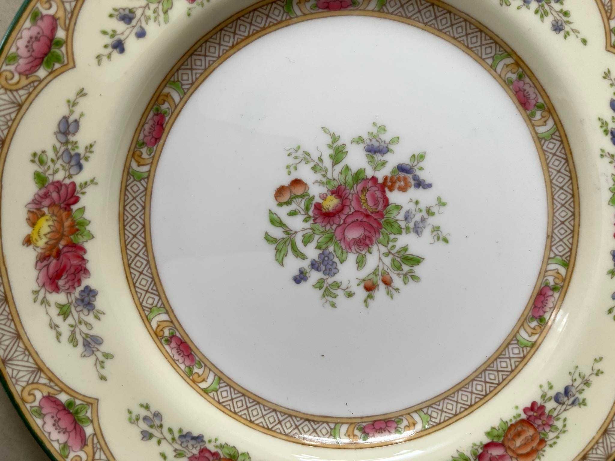 Talerz porcelana Wedgwood Regent kwiaty róże