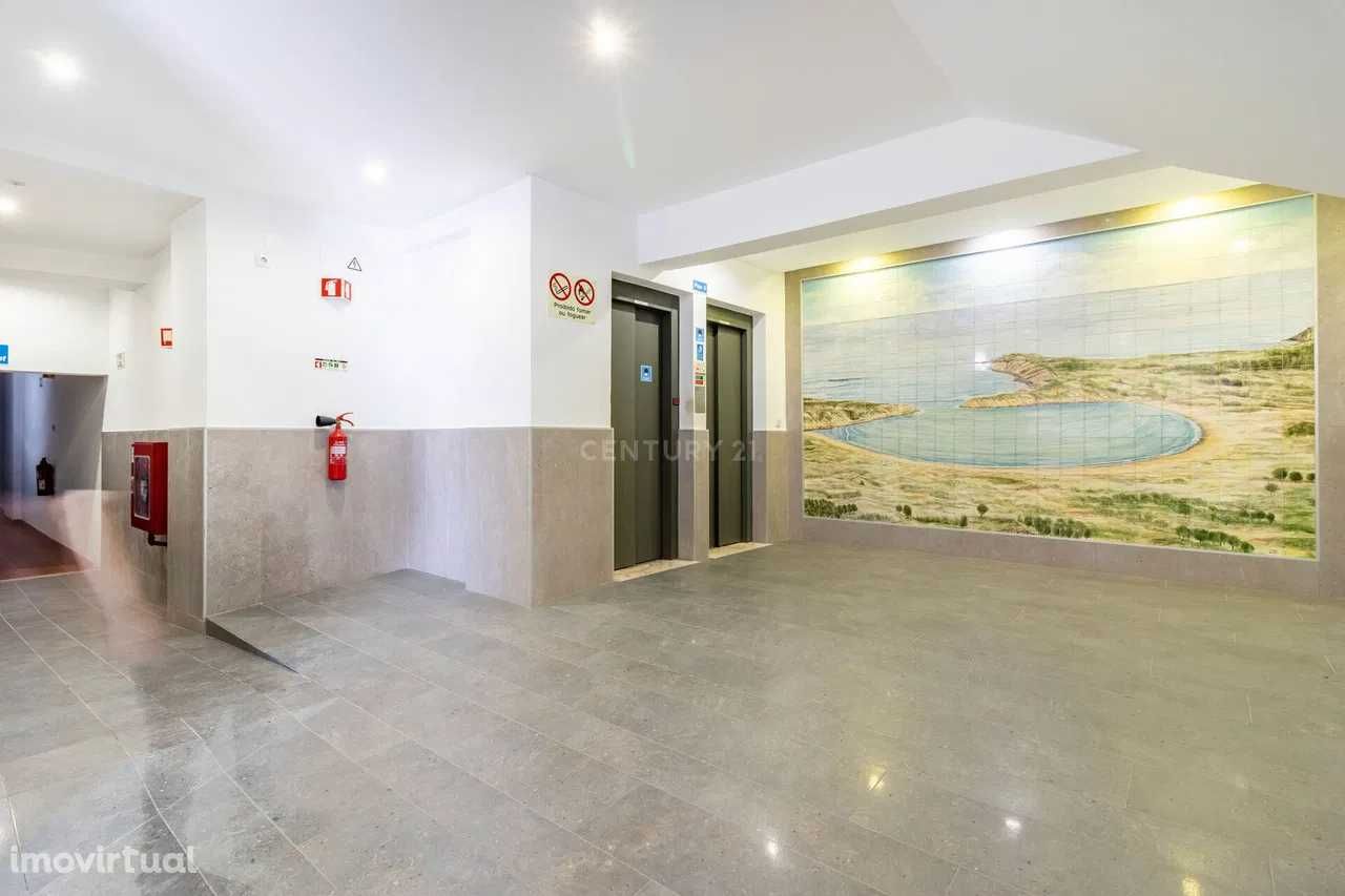 T0aT2-Piscina/Centro-ultimas Agosto e Setembro- São Martinho do Porto