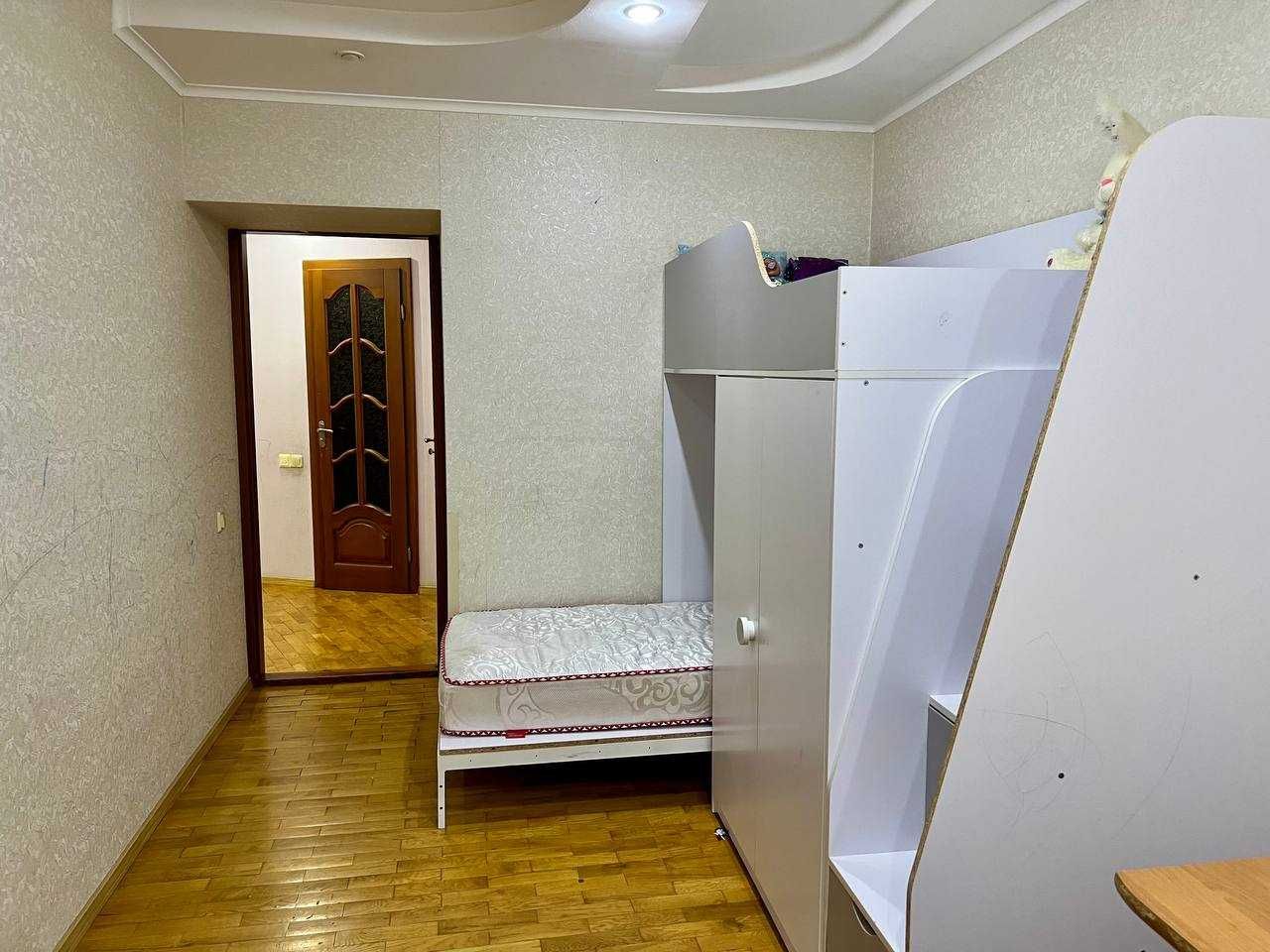 Продам 3х комнатную квартиру район "Ромакса"