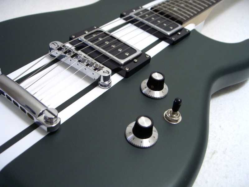 Guitarra nova, JMS British racing green