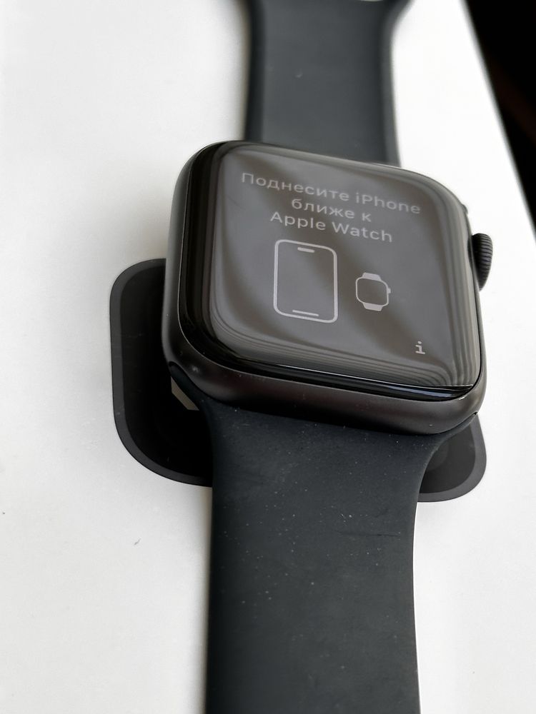 Apple Watch se space grey 44mm
