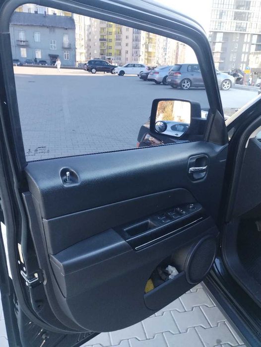 Jeep Patriot 2013 2.4 бензин 4x4