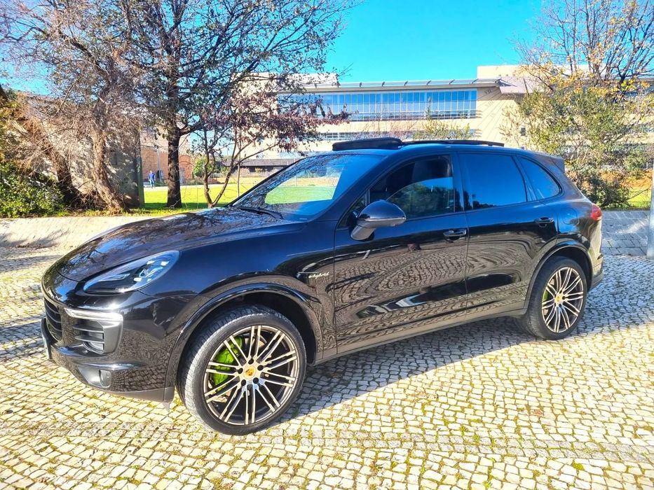 Porsche Cayenne S E-Hybrid Platinum Edition