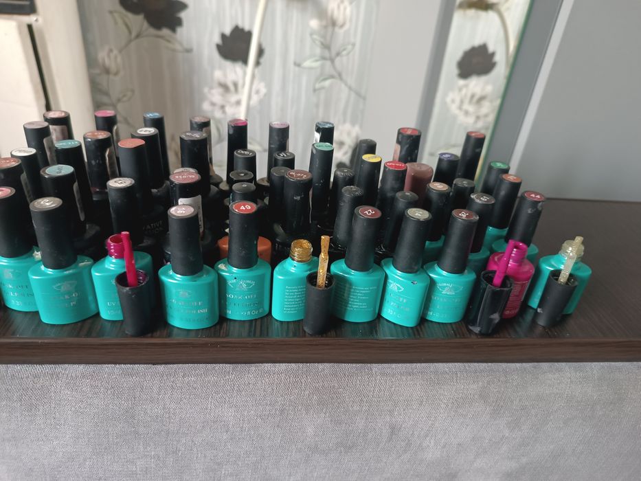 Гель-лаки 54 кольори